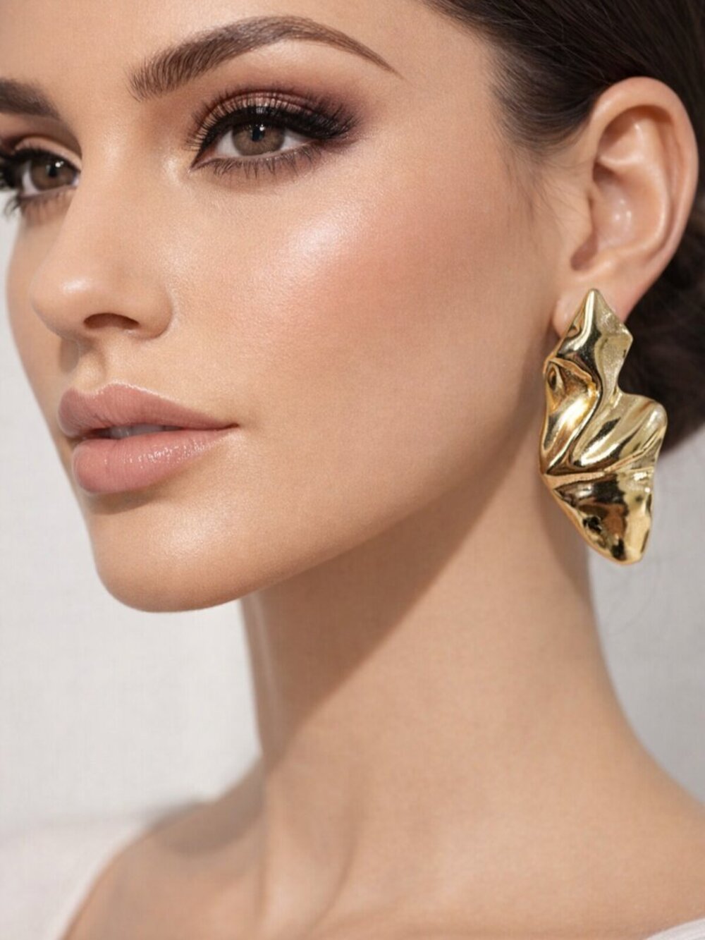Gold Sculptural Wave Drop Post Earrings – Modern Women’s Statement Jewelry